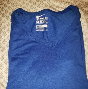 $5/20 Womens nike blue long sleeved drifit shirt